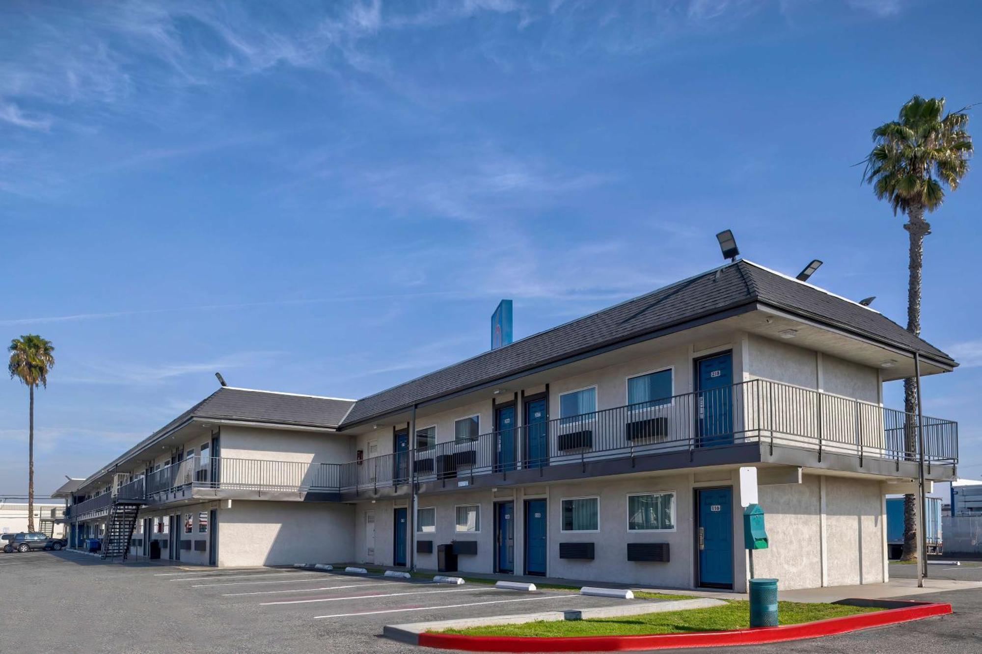Motel 6-Anaheim, Ca - Fullerton East Экстерьер фото