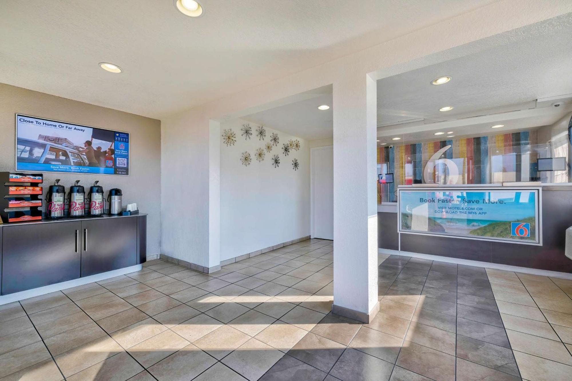 Motel 6-Anaheim, Ca - Fullerton East Экстерьер фото