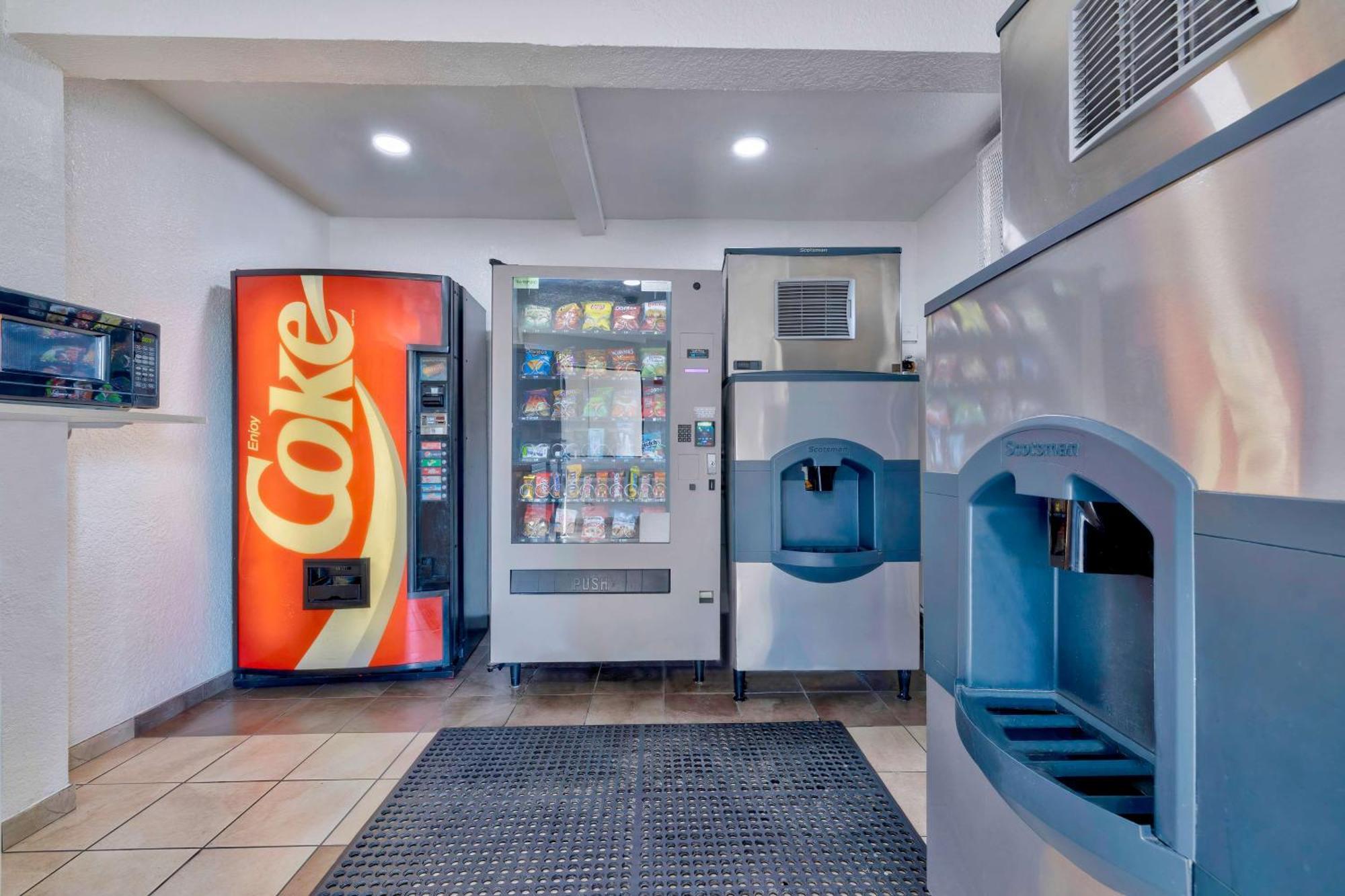 Motel 6-Anaheim, Ca - Fullerton East Экстерьер фото