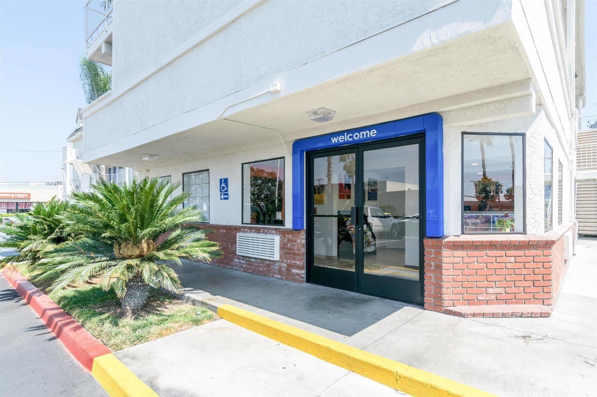 Motel 6-Anaheim, Ca - Fullerton East Экстерьер фото